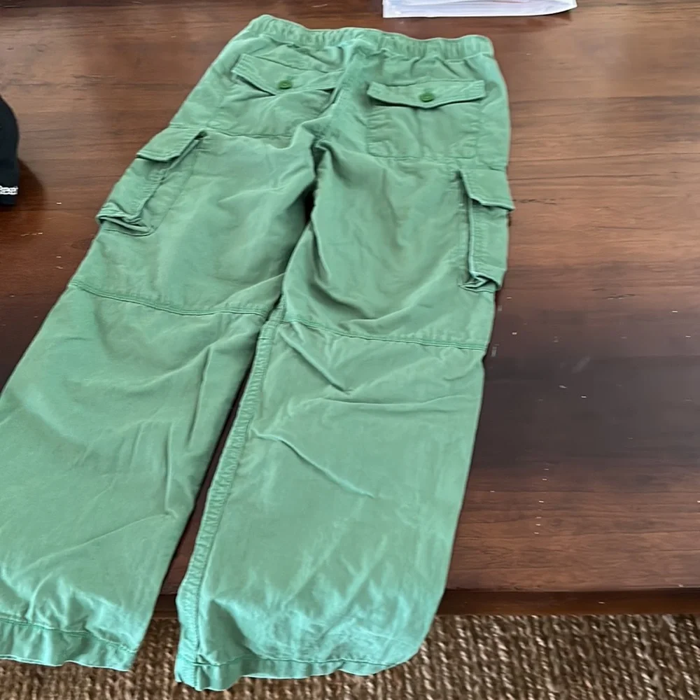 Gap kids green cargo pants size Medium (8) - Picture 3 of 3